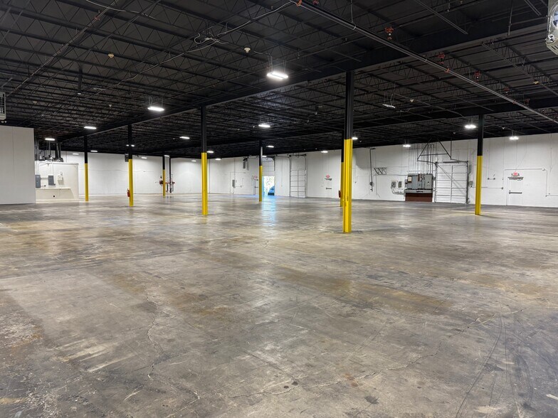 4450 Commerce Cir SW, Atlanta, GA à vendre - Photo du bâtiment - Image 3 de 7