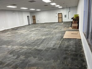 299-303 E Rand Rd, Mount Prospect, IL à louer Photo intérieure- Image 2 de 4