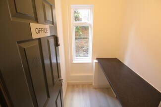 Plus de détails pour 2 Hamilton Rd, Lincoln - Bureau à louer