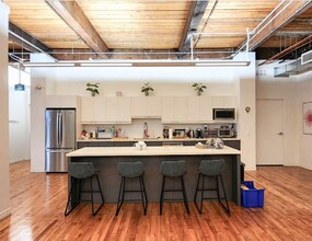 211 Yonge Street, Toronto, ON for lease Interior Photo- Image 2 of 12