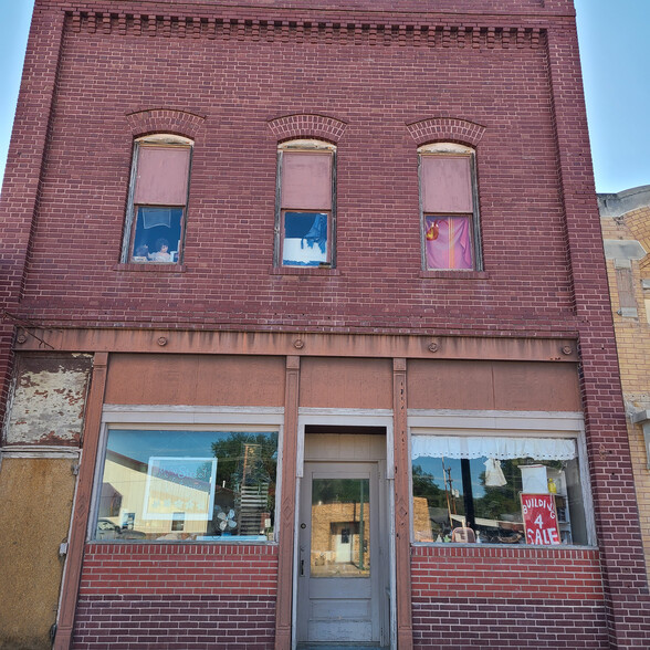 211 Center, Curtis, NE for sale - Primary Photo - Image 1 of 6