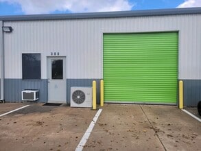 1416 N Main St, Pearland, TX à louer Photo intérieure- Image 2 de 7