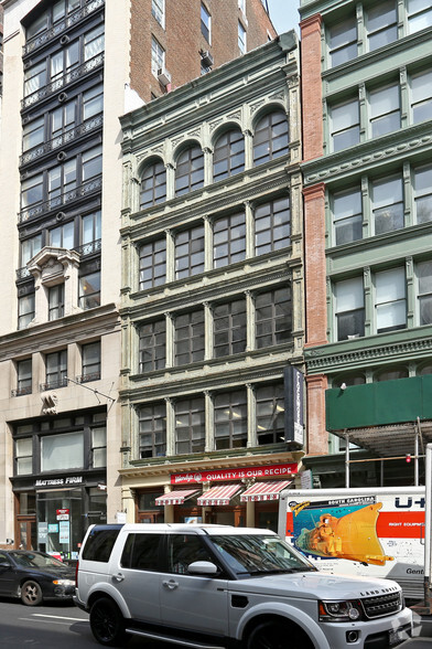 650 Broadway, New York, NY à louer - Photo du bâtiment - Image 1 de 5