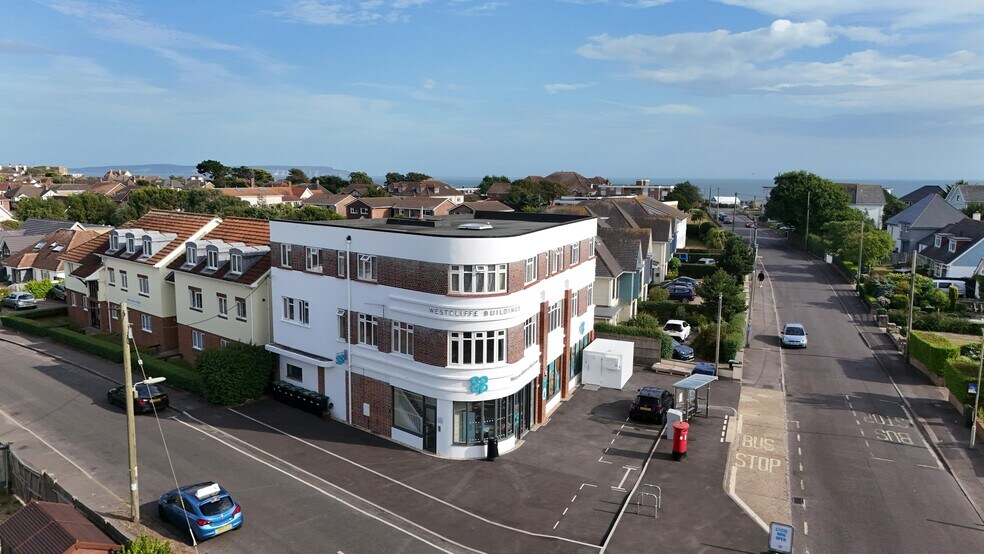 55 Seaward Av, New Milton à vendre - Photo du bâtiment - Image 2 de 3