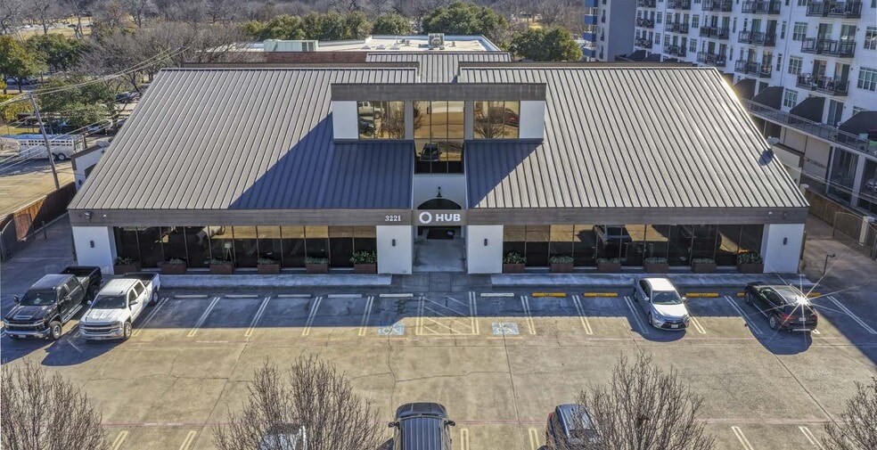 3221 Collinsworth St, Fort Worth, TX for lease - Building Photo - Image 1 of 1