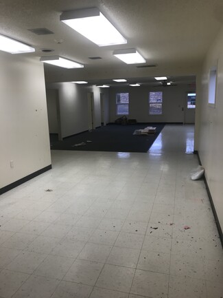 Plus de détails pour 221 S Elder St, Buffalo, MO - Bureau à vendre