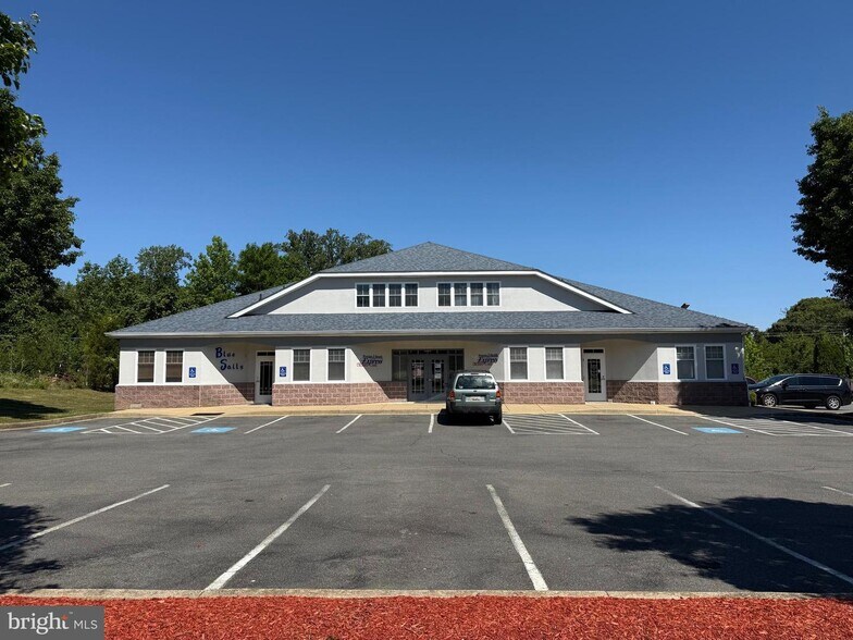 225 Town Square Dr, Lusby, MD for lease - Building Photo - Image 3 of 53