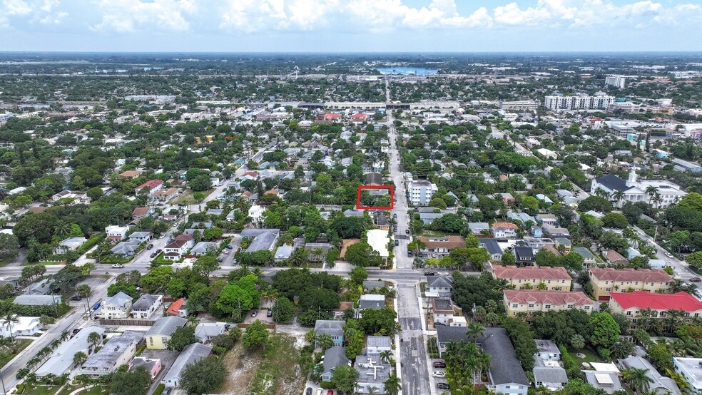 Downtown Lake Worth Beach Portfolio portfolio of 4 properties for sale on LoopNet.ca - Building Photo - Image 2 of 34