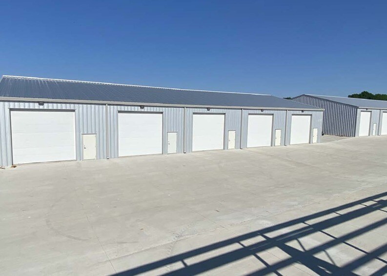 5892 CR 471 portefeuille de 8 propriétés à vendre sur LoopNet.ca - Photo principale - Image 2 de 14