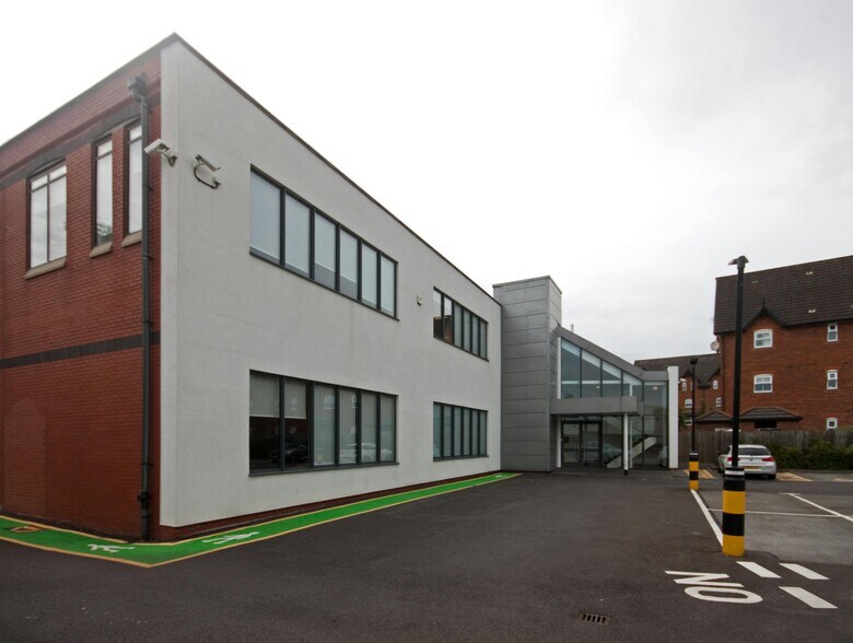 179 Moss Ln, Altrincham à louer - Photo du bâtiment - Image 2 de 10