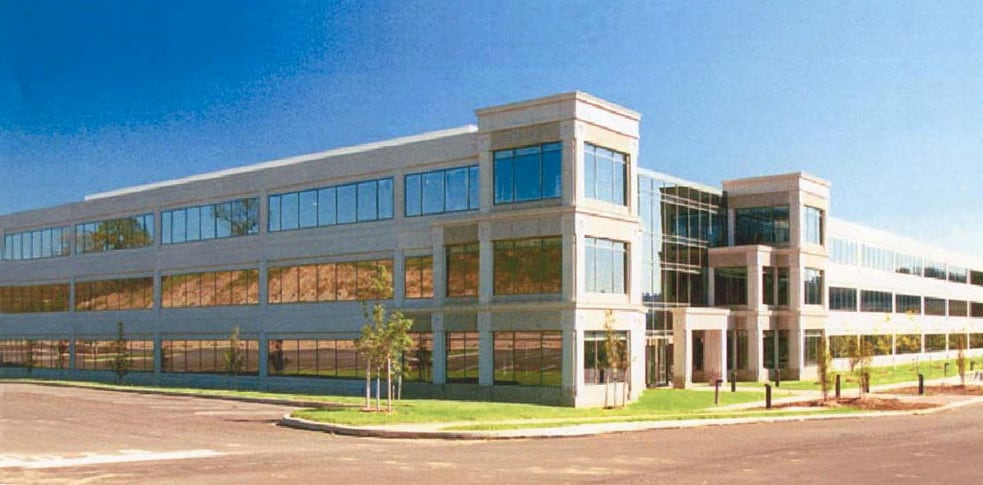 1000 GSK Dr, Coraopolis, PA for lease - Building Photo - Image 2 of 31