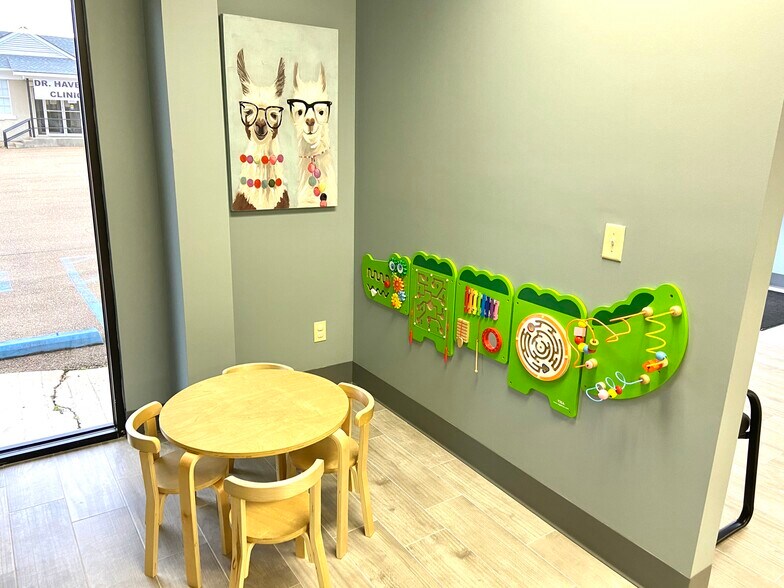 109 Eureka St, Batesville, MS à louer - Photo du bâtiment - Image 3 de 13