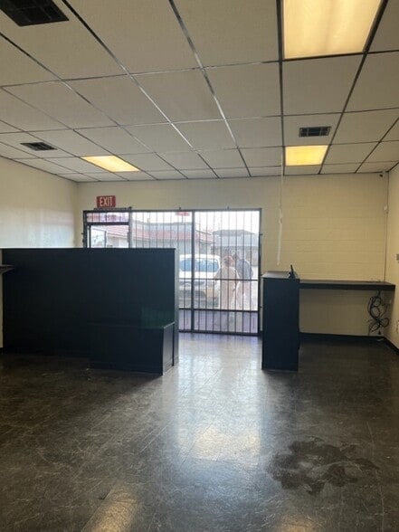 3104-3130 N Las Vegas Blvd, Las Vegas, NV for lease - Interior Photo - Image 2 of 10