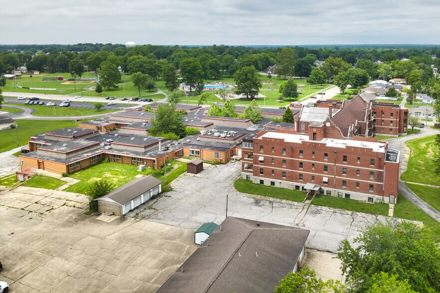 1616 Cedar St, Lawrenceville, IL for sale - Building Photo - Image 2 of 47