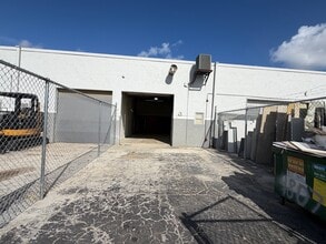 4861-4875 NE 12th Ave, Fort Lauderdale, FL à louer Photo intérieure- Image 2 de 5