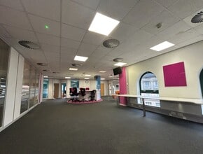 High St, Newport à louer Photo intérieure- Image 2 de 8