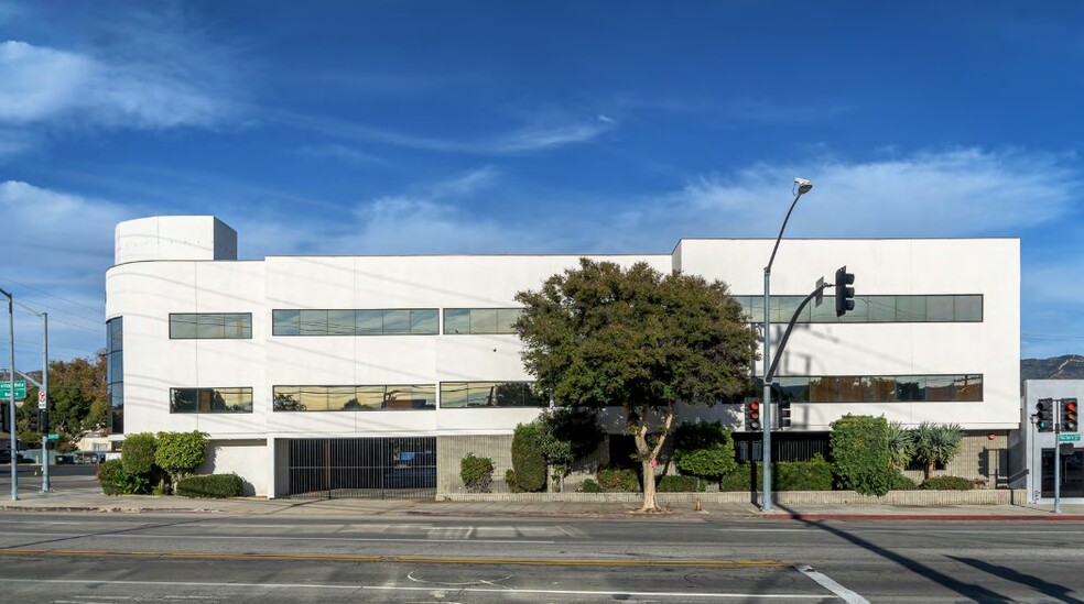 400 S Victory Blvd, Burbank, CA for lease - Building Photo - Image 3 of 4