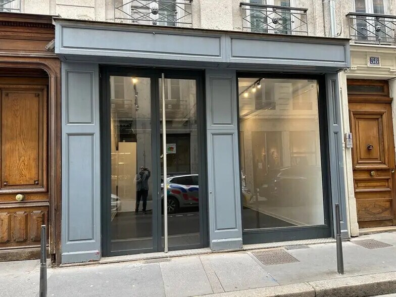 Retail in Lyon for lease - Building Photo - Image 1 of 3