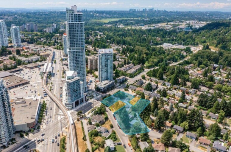 641-647 Claremont St, Coquitlam, BC à vendre Photo principale- Image 1 de 1