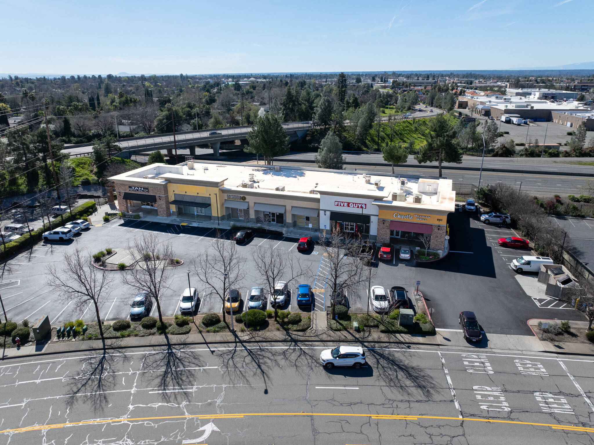 960-961 Dana Dr, Redding, CA for lease Building Photo- Image 1 of 7