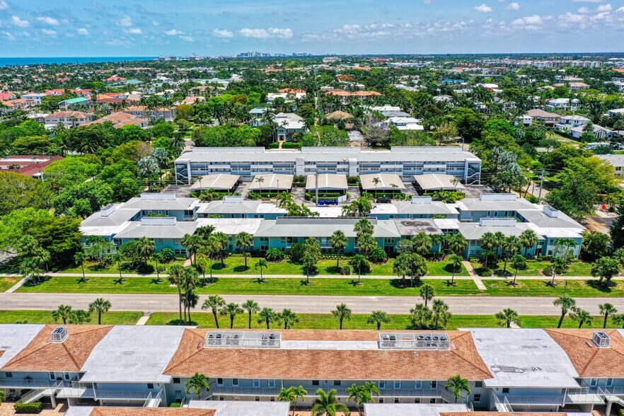 601-687 12th Ave S, Naples, FL à vendre - Photo du bâtiment - Image 2 de 14