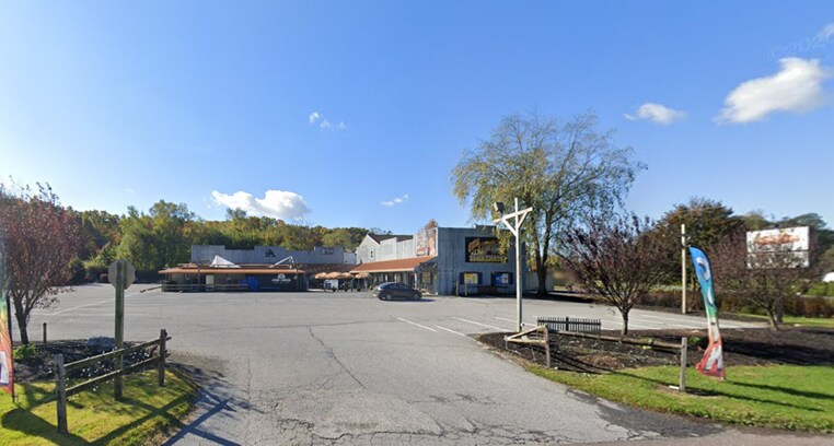 924 W Penn Ave, Robesonia, PA à vendre - Photo du bâtiment - Image 1 de 4
