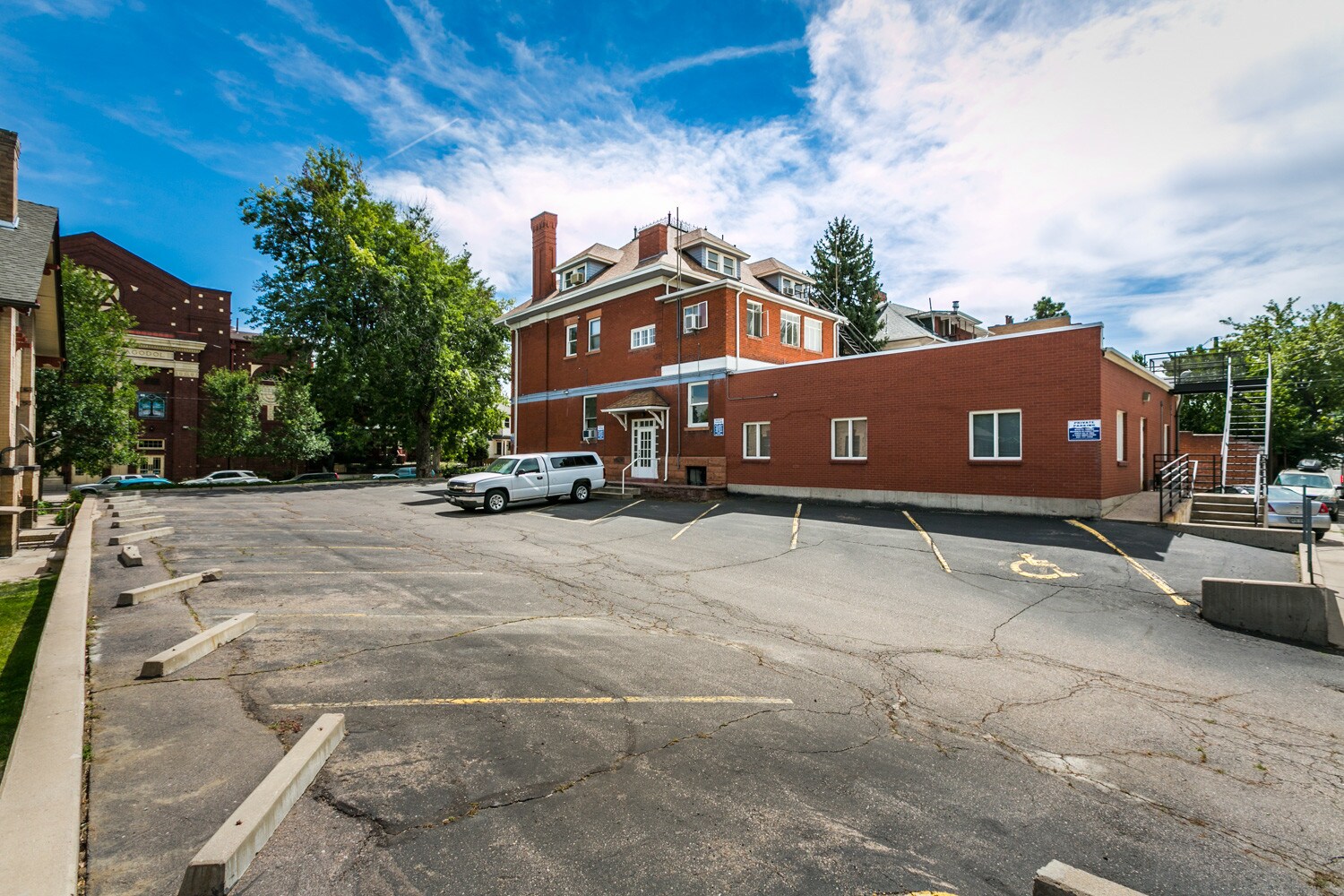 1563 Gaylord St, Denver, CO à vendre Photo du bâtiment- Image 1 de 17