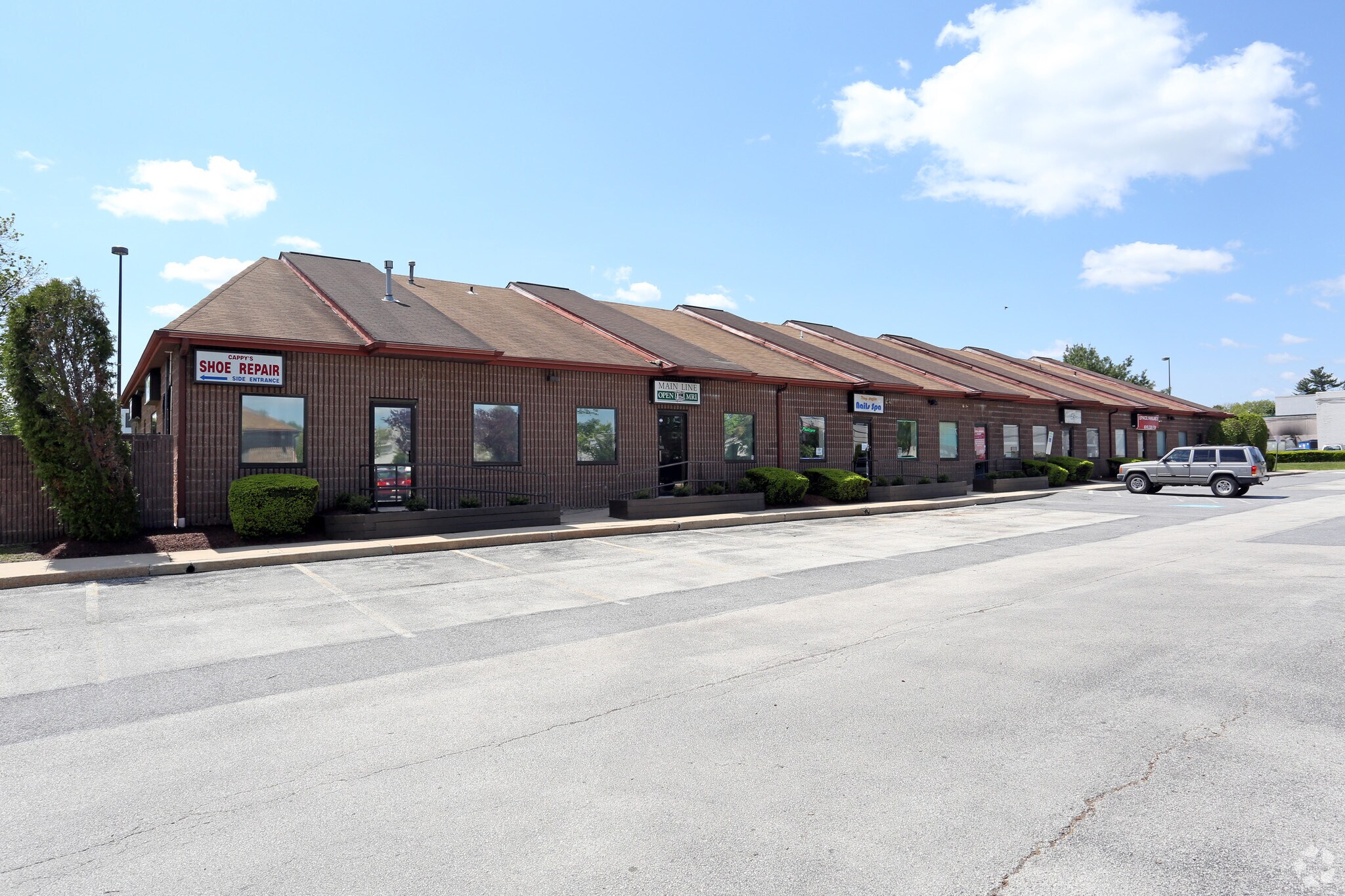 580-590 Reed Rd, Broomall, PA à louer Photo principale- Image 1 de 8