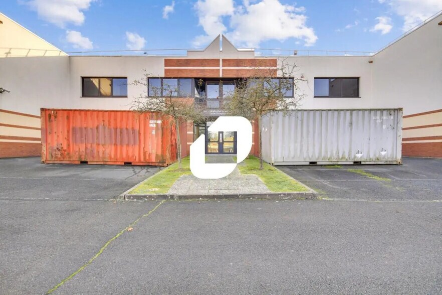 Flex dans Champs-sur-Marne à louer - Photo du bâtiment - Image 3 de 8