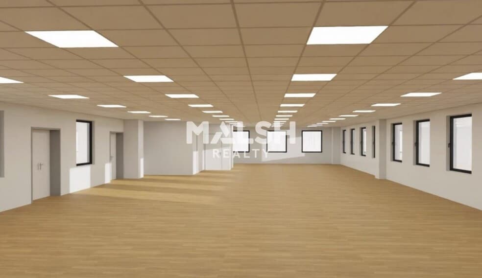 Office in Limonest for lease - Building Photo - Image 2 of 19