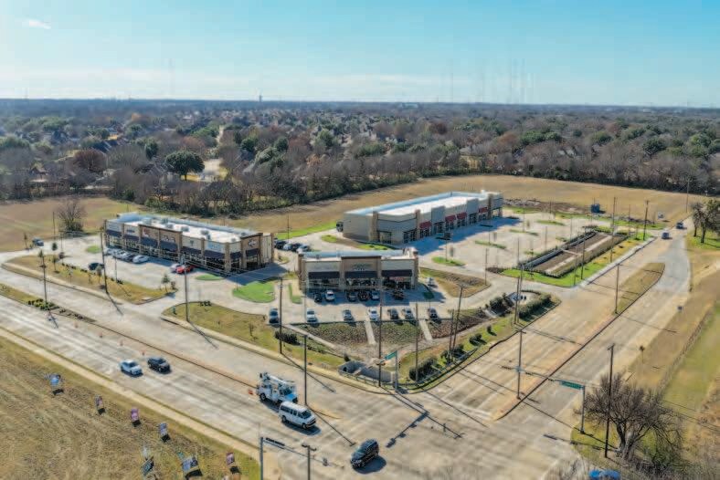 1314 W Wintergreen Rd, DeSoto, TX à louer - Photo du bâtiment - Image 3 de 7