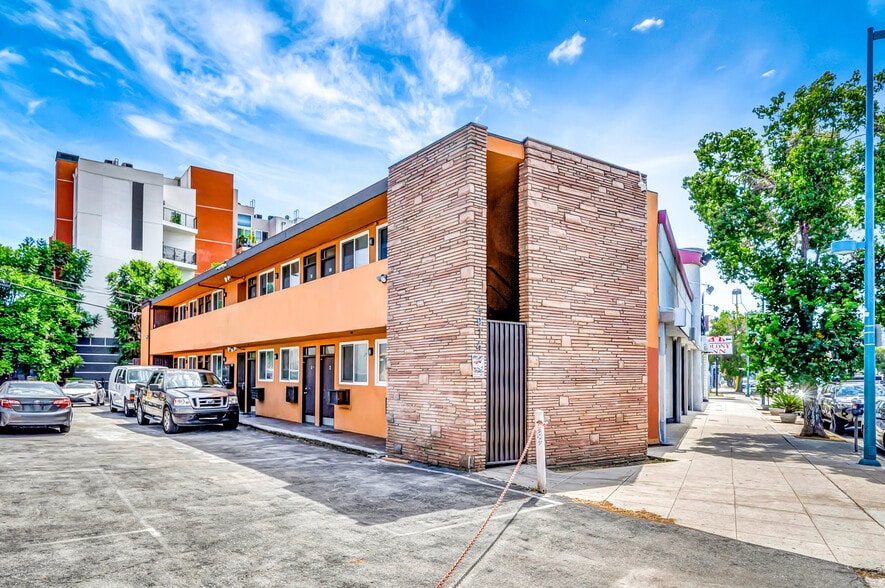 4914 Lankershim Blvd, North Hollywood, CA à louer - Photo du bâtiment - Image 2 de 4