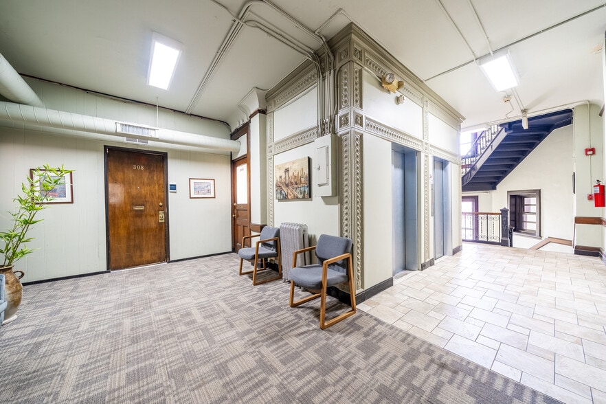 51 Newark St, Hoboken, NJ à louer - Photo intérieure - Image 3 de 33