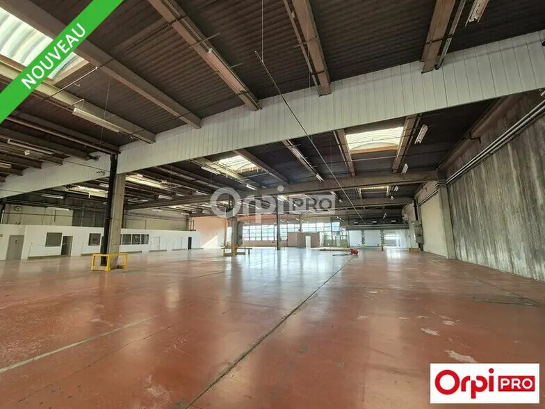 Flex in Valence for sale - Interior Photo - Image 3 of 6