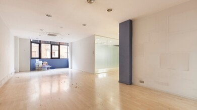 Avinguda de la Riera de Cassoles, 54, Barcelona, Barcelona for lease Interior Photo- Image 2 of 10