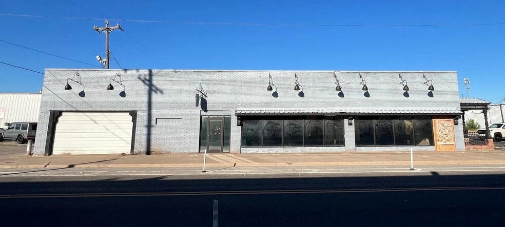 215 N Western Ave, Oklahoma City, OK à vendre - Photo du bâtiment - Image 2 de 26