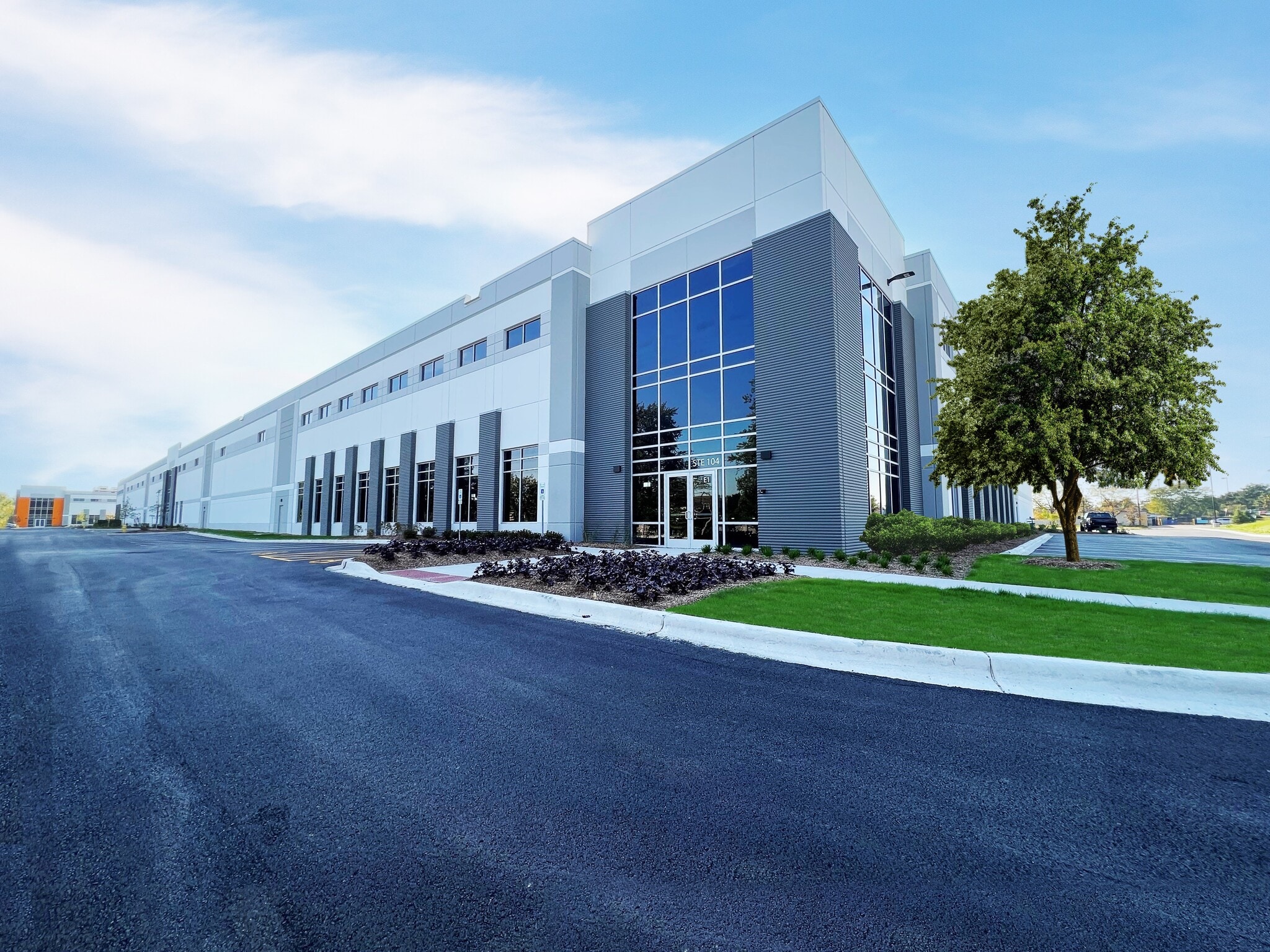 85 W Army Trail Rd, Glendale Heights, IL for lease Primary Photo- Image 1 of 4