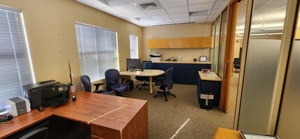 555 Heritage Rd, Southbury, CT for lease Interior Photo- Image 1 of 2