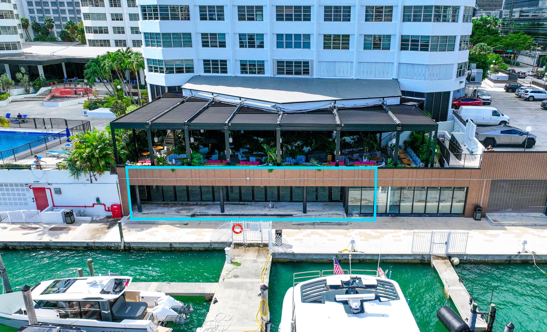 801 Brickell Bay Dr, Miami, FL for lease Primary Photo- Image 1 of 14