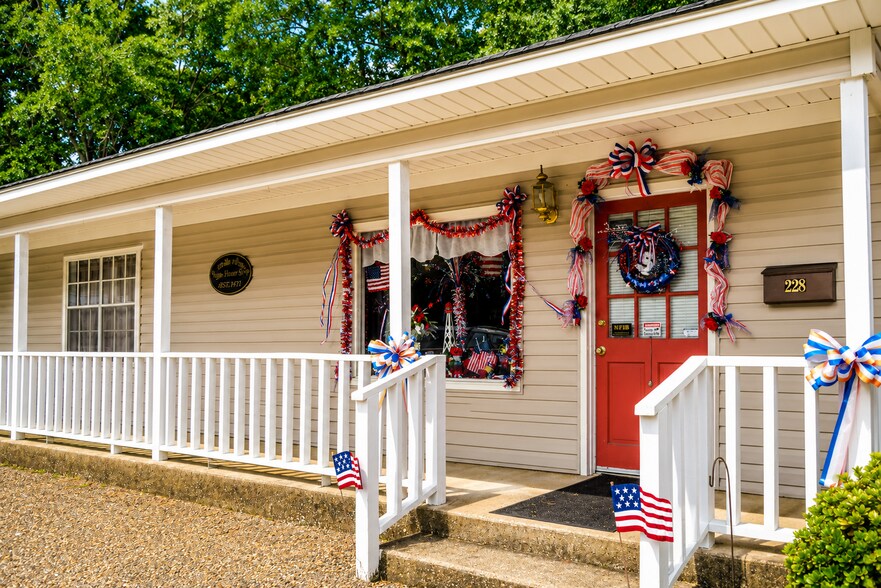 228 Pine St, Prattville, AL for sale - Primary Photo - Image 1 of 15