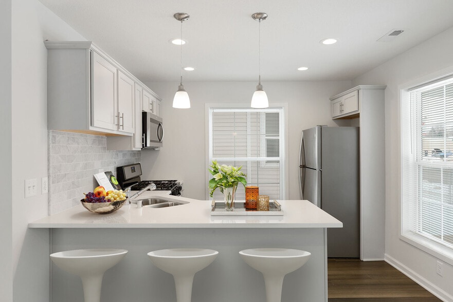 1705 2nd St NE, Minneapolis, MN for sale - Interior Photo - Image 3 of 9