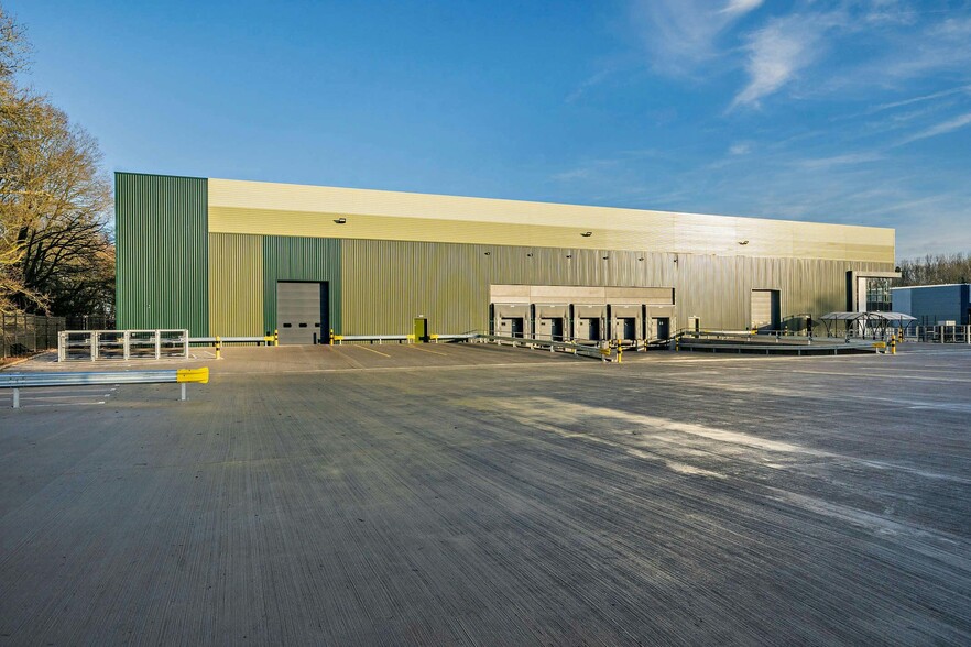 M81 Tower Rd, Stone for lease - Building Photo - Image 3 of 45