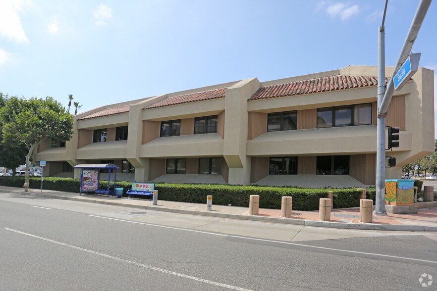13030 Euclid St, Garden Grove, CA à vendre - Photo du bâtiment - Image 2 de 2
