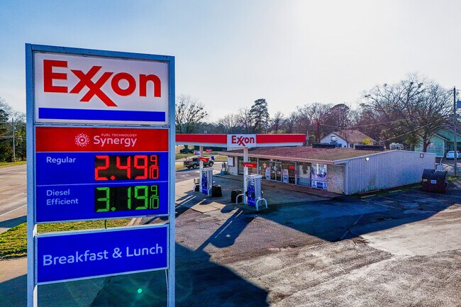 More details for 1004 Nelson St, Linden, TX - Retail for Sale