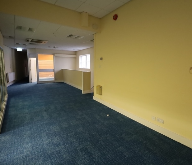 3-5 Market Pl, Hinckley for sale - Interior Photo - Image 3 of 5