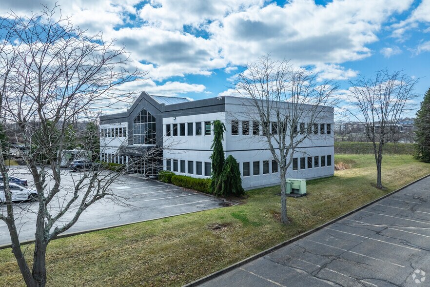 335 Morganza Rd, Canonsburg, PA à louer - Photo du bâtiment - Image 3 de 27