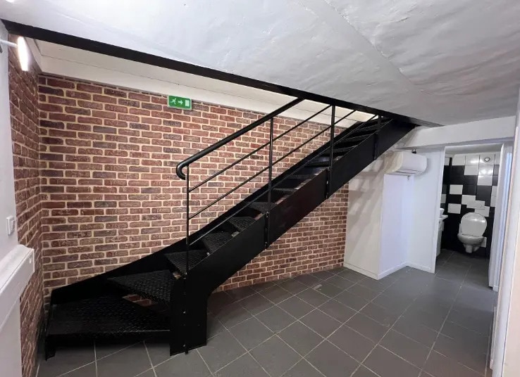 Retail in Paris for lease - Interior Photo - Image 3 of 6