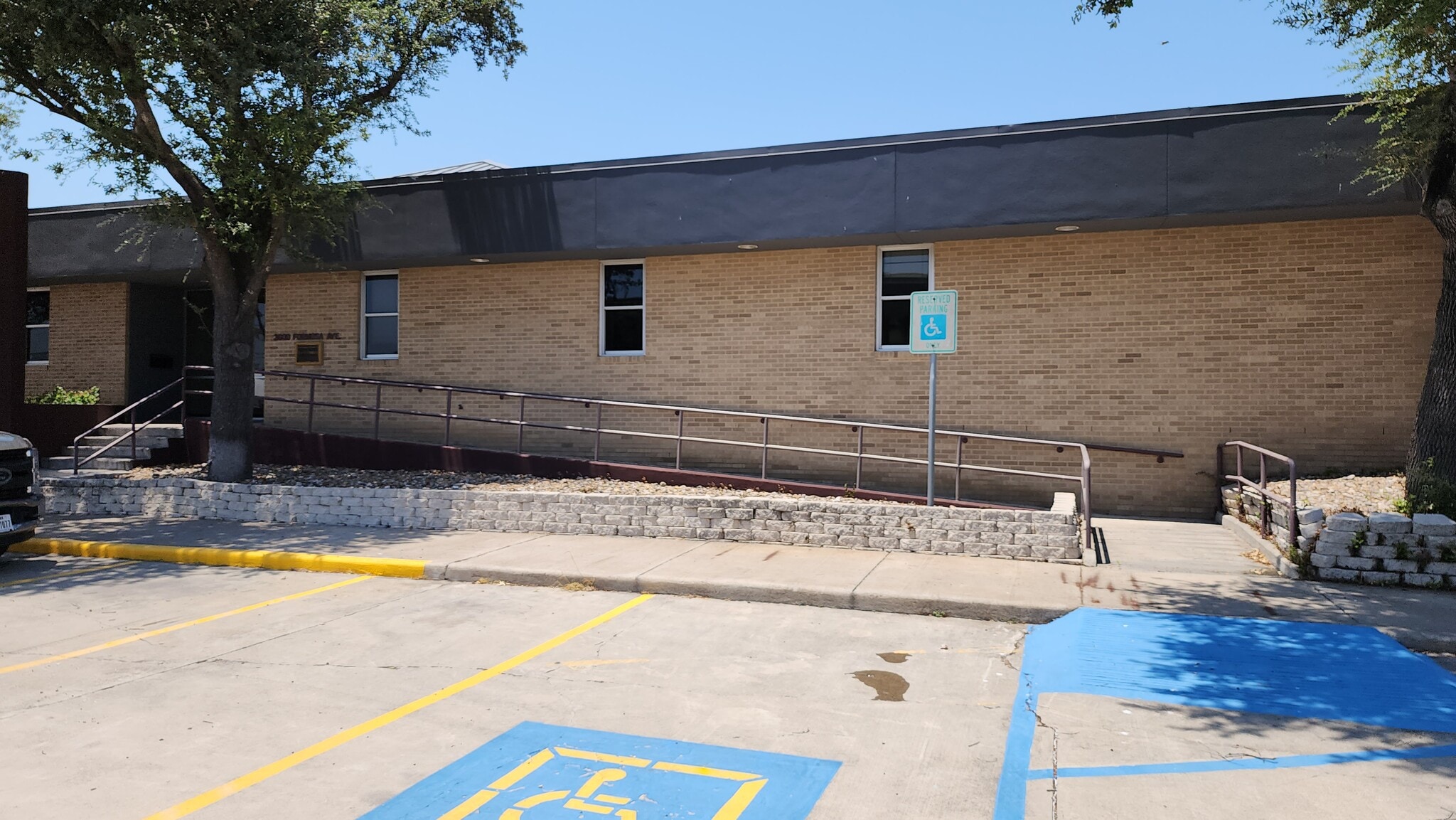 3600 Formosa Ave, McAllen, TX for lease Interior Photo- Image 1 of 22