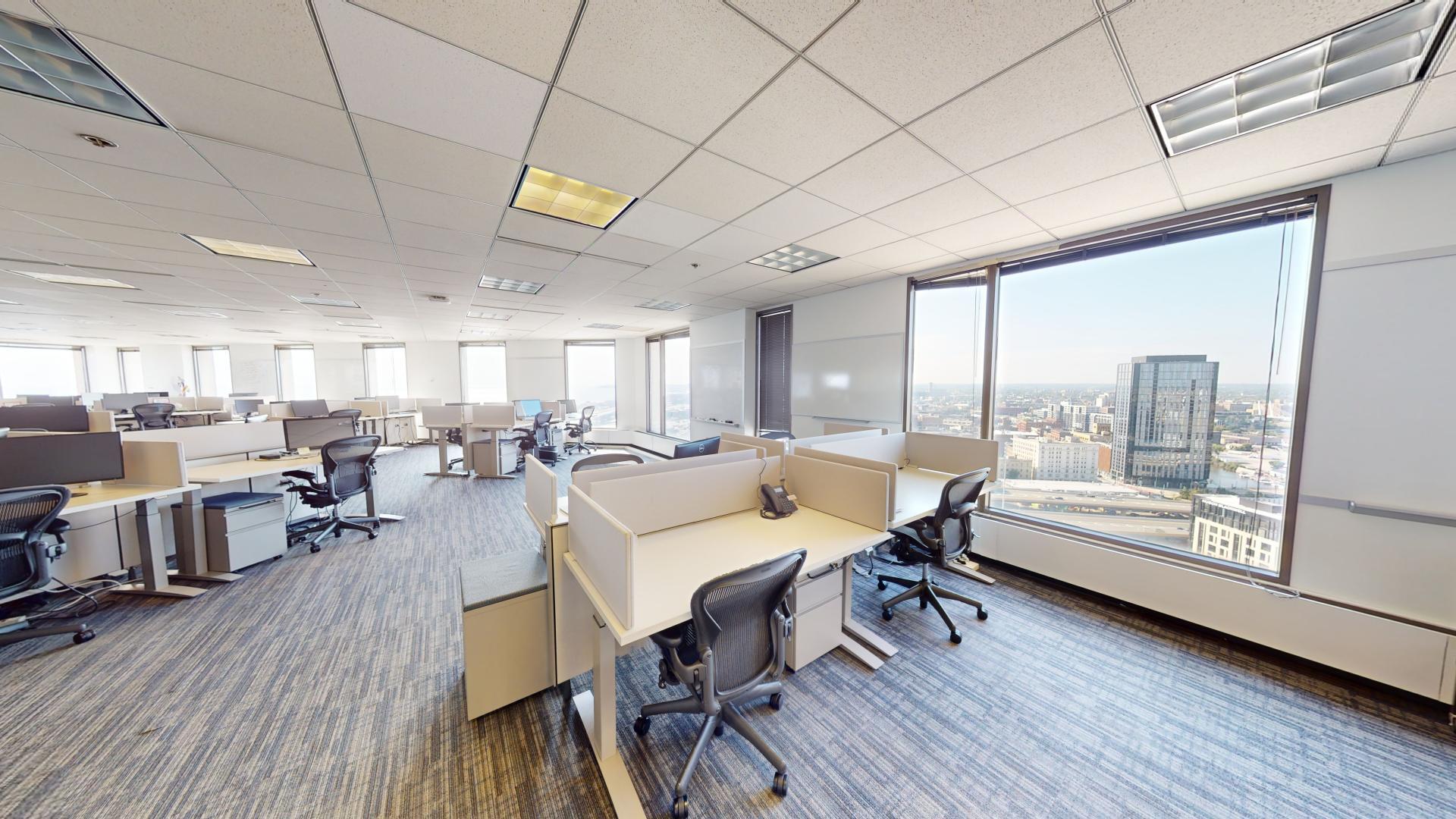 411 E Wisconsin Ave, Milwaukee, WI for lease Building Photo- Image 1 of 8