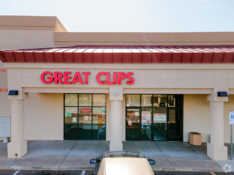 12228 N Cave Creek Rd, Phoenix, AZ for lease - Building Photo - Image 2 of 12